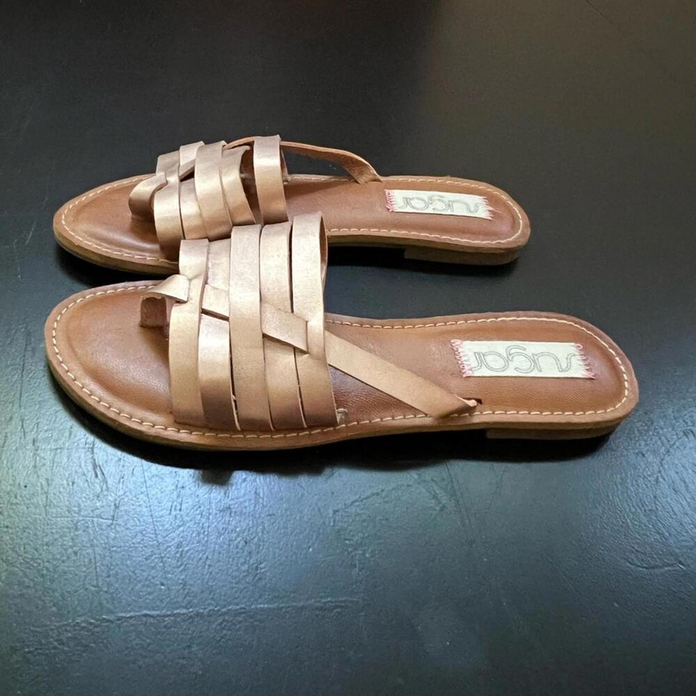Sugar Leather Sandals Rose Gold Strappy Toe Loop Flat Size 8-8.5